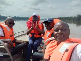 Sur les rives du fleuve Kouilou, dans les environs des villages de Mvilani et Tchibébé, la délégation a poursuivi son immersion au cœur du pays